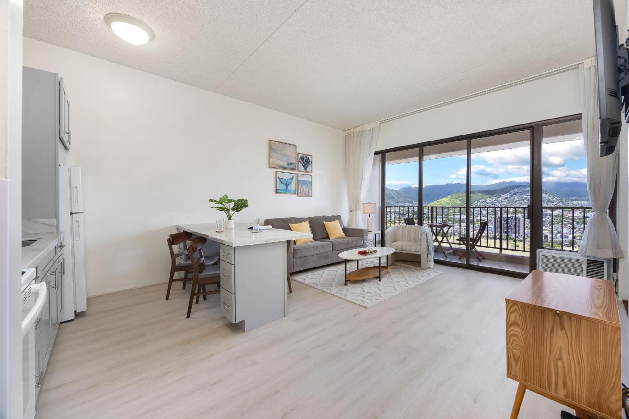 Escape To Mountain View Condo,near With Parking Apartment